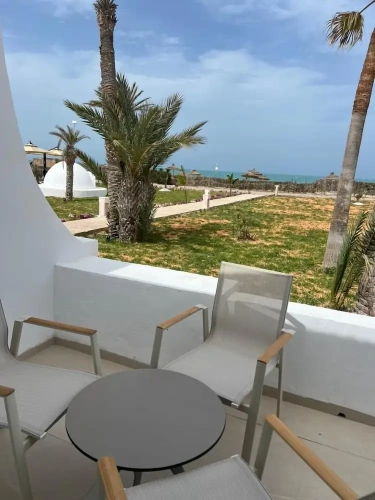 Deluxe Double Bungalow beachfront