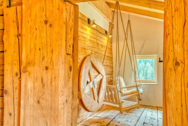 Jup - a luxury boutique chalet