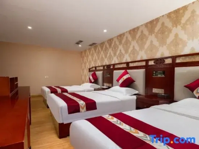 Standard Triple room