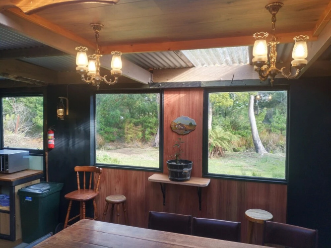 Zeehan Bush Camp