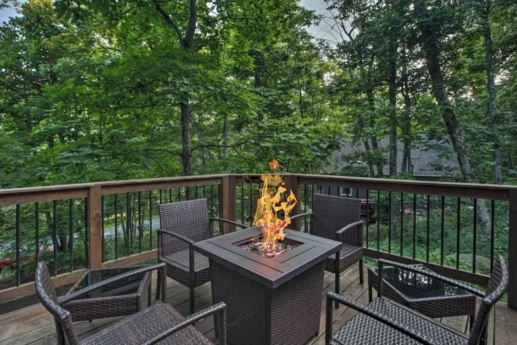 3 Bedrooms Cottage with balcony