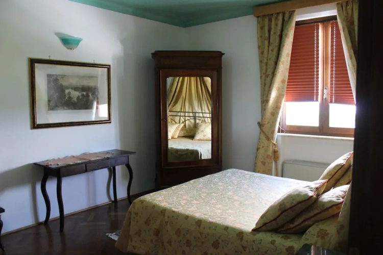 Standard Double room with view