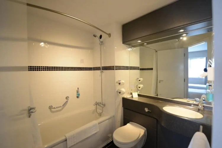 Standard Twin room with view