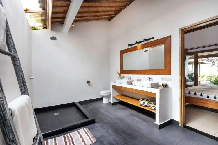 Bali Villa Near the Beach, 2030