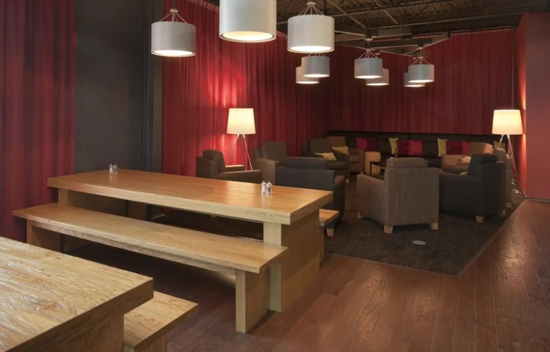 Radisson Hotel Milwaukee NW (Menomonee Falls)