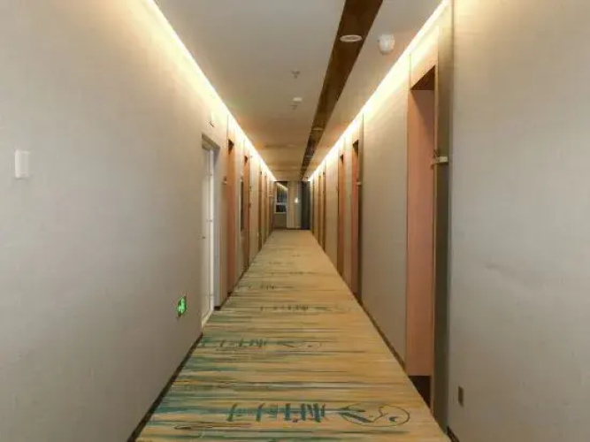Bai Yue Hotel（Zhoucun District Government Store）