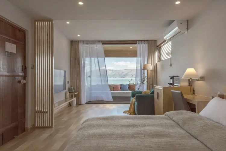 Superior Duplex room with balcony and with lake view