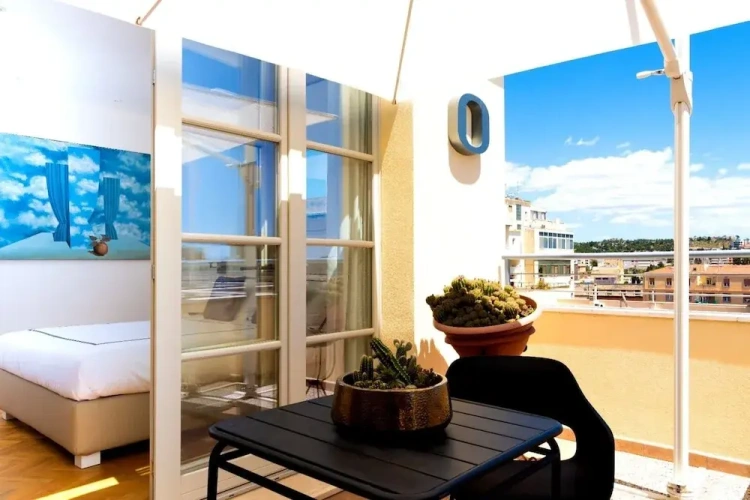 Superior Double room with city view