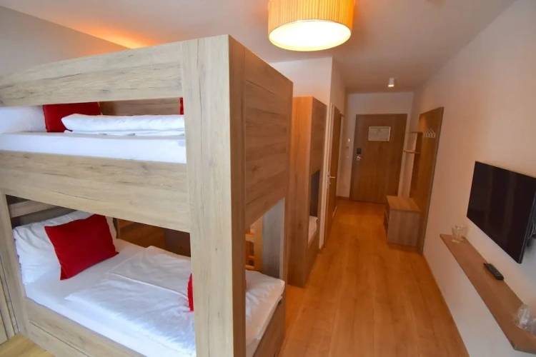 Classic Quadruple room