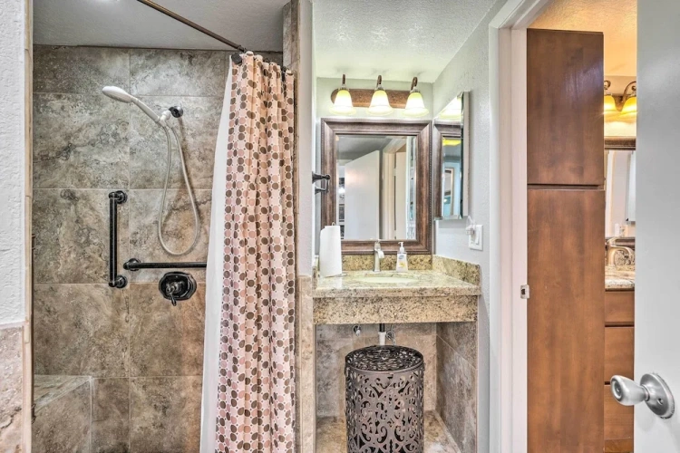 3 Bedrooms Cottage