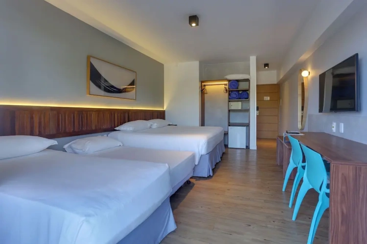 2 Bedrooms Comfort room