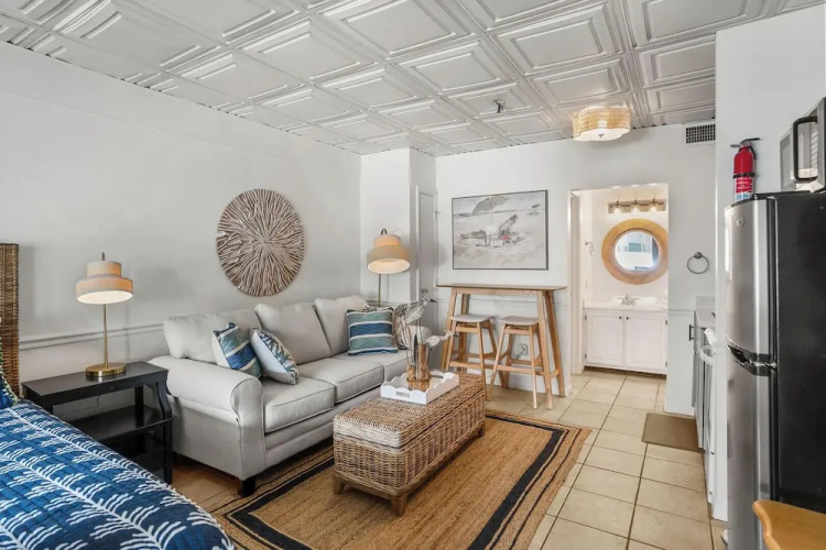 512 Sunsuite