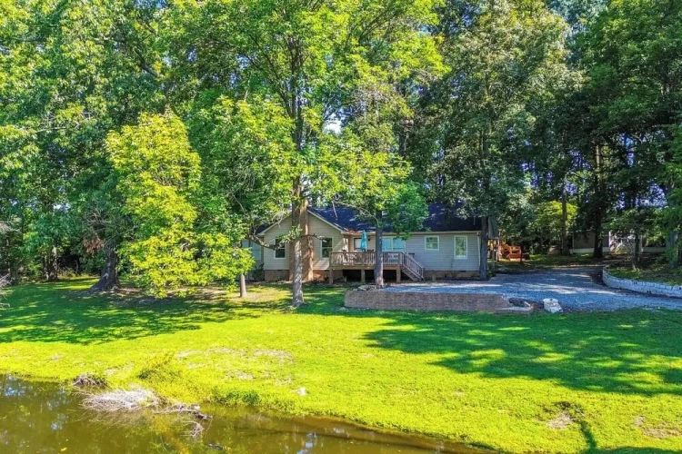 3 Bedrooms Cottage