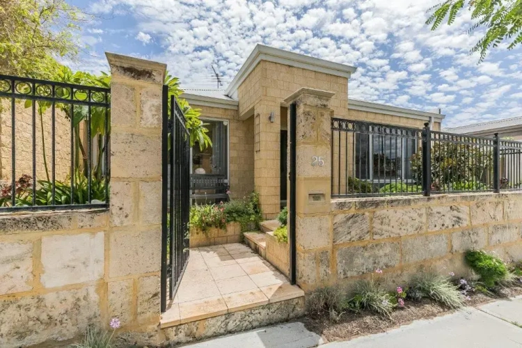 4 Bedrooms Cottage with view