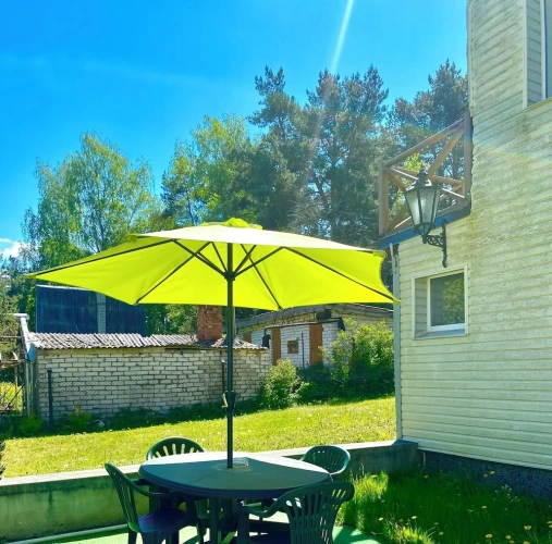 Family Cottage with garden view