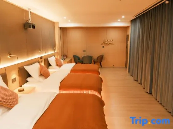 Deluxe Triple room