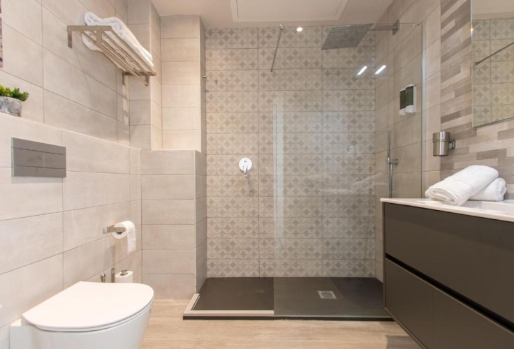 1 Bedroom Apartment