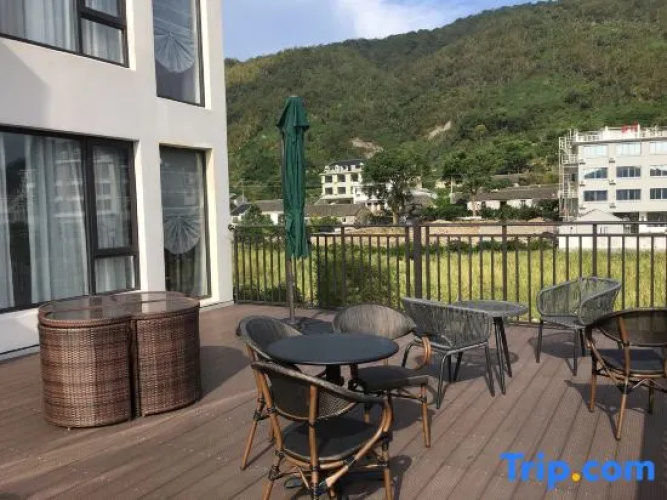 Yinhai 123 Guesthouse