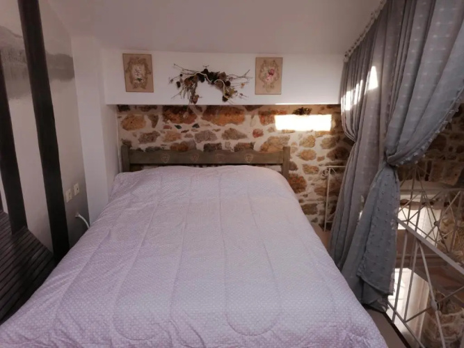Theos Apartments