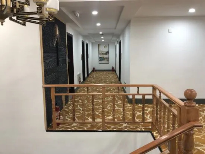 Qingyang Jingyi Hotel