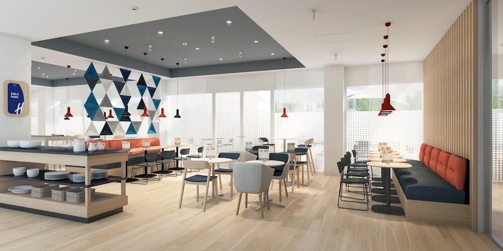 Holiday Inn Express Madrid Airport, An Ihg Hotel