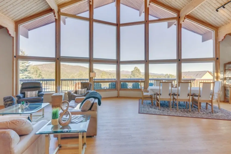 3 Bedrooms Cottage with balcony