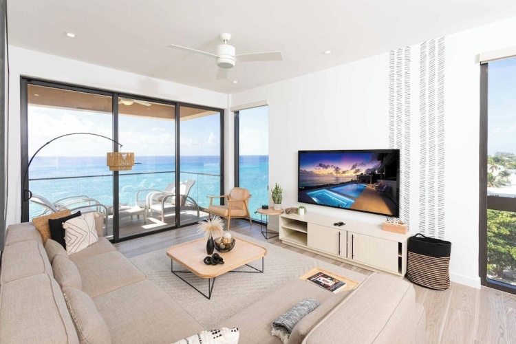 3 Bedrooms Apartment