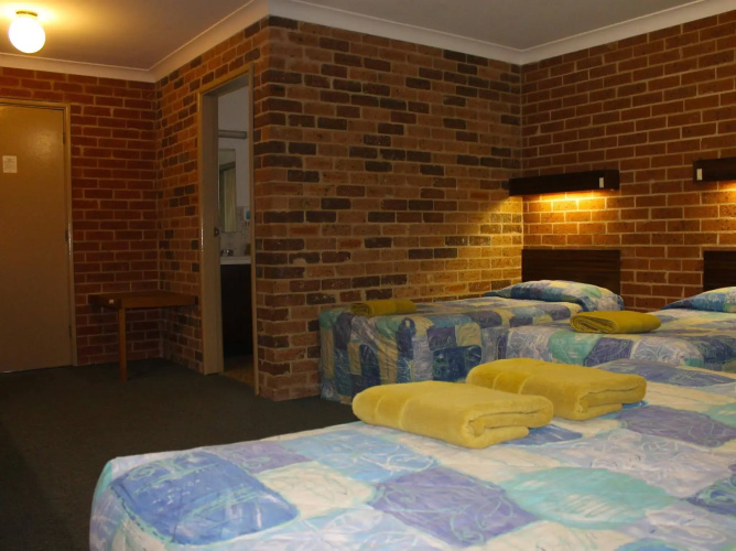 Bushmans Motor Inn