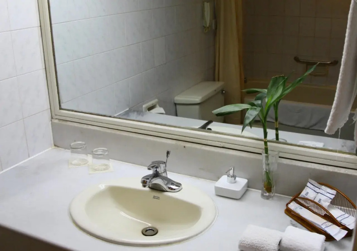 Hoi Tak Hotel