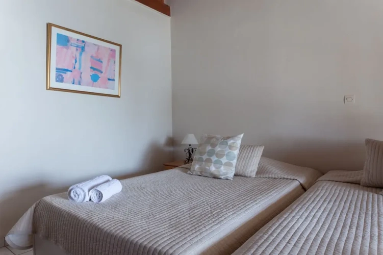 2 Bedrooms Apartment with sea view