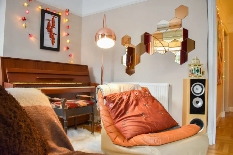 Vibrant and Quirky Garden Flat Central Brighton
