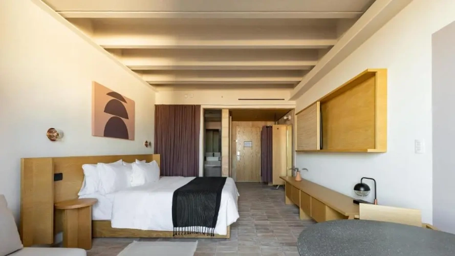 Double room with city view