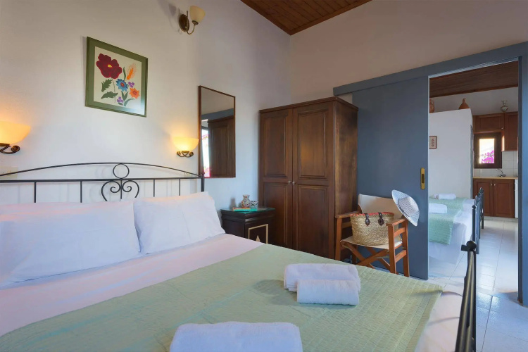 Erato Apartments