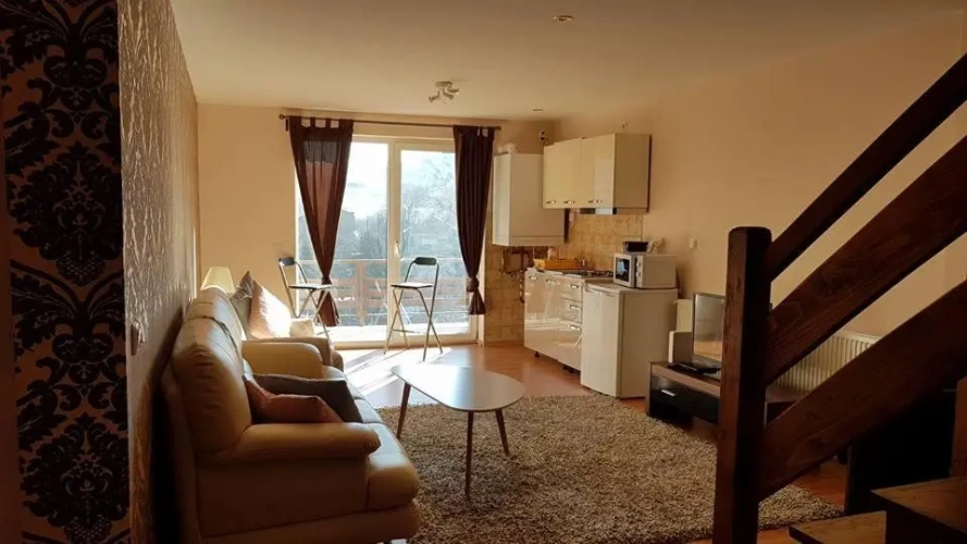 3 Bedrooms Apartment