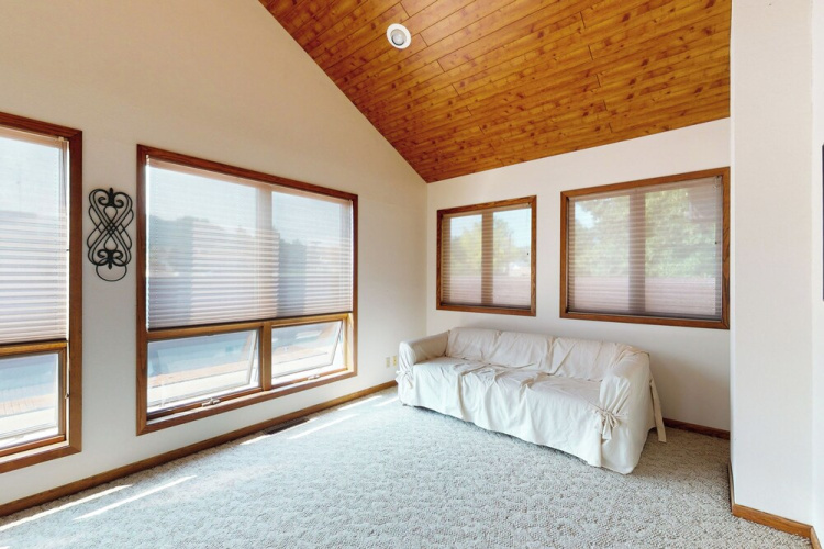 3BR Cozy Apartment w/ Mountain Views