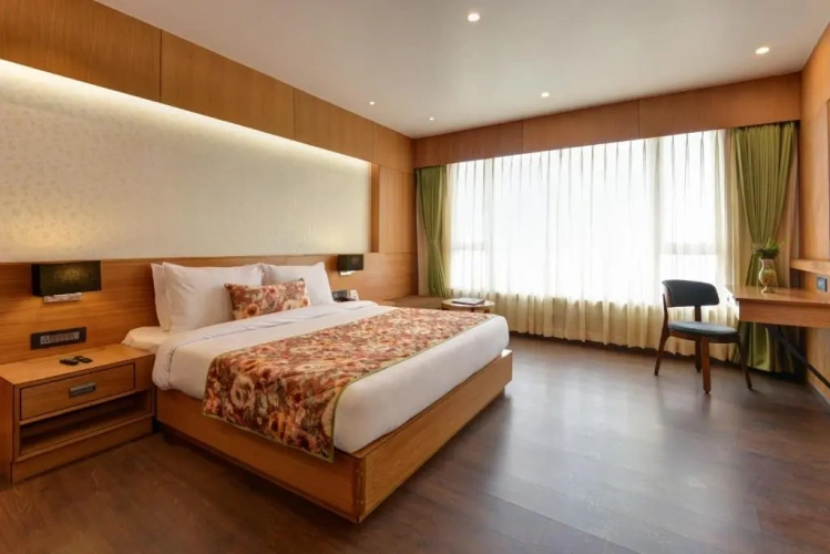 Suite with mountain view