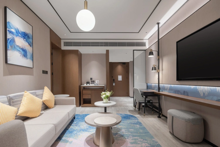 Deluxe Suite