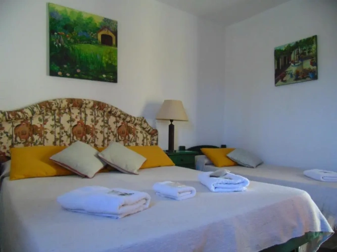 Standard Triple room