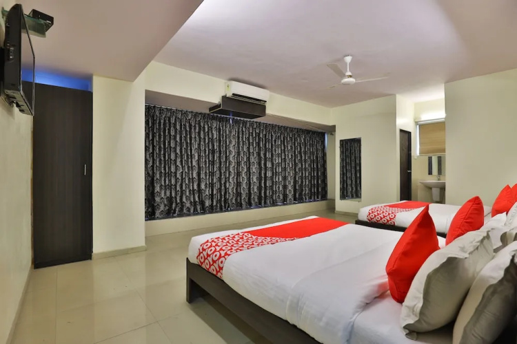 Siddhi Vinayak Rooms By OYO Rooms