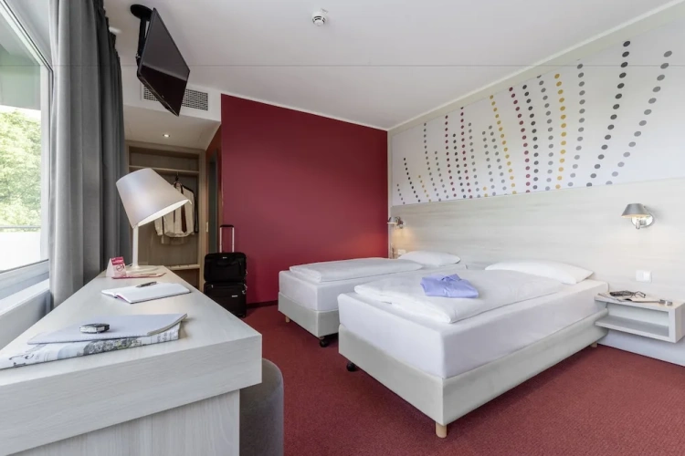 1 Bedroom Premium Double room with balcony and with lake view