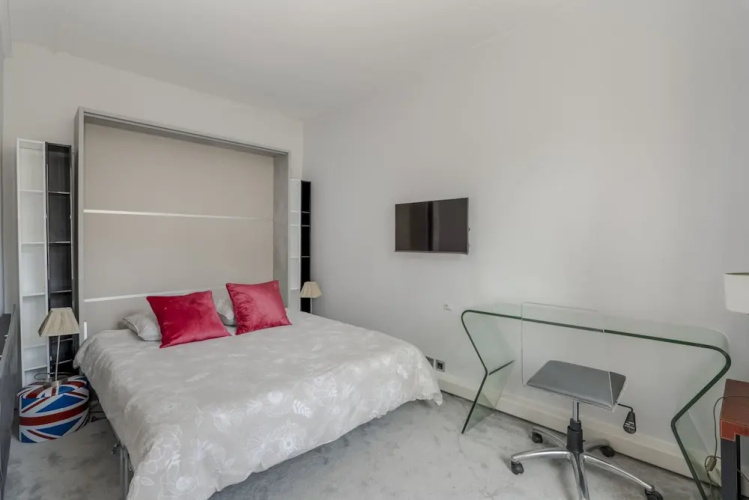 Luxury 4 Bed Residence - Next to Arc de Triomphe