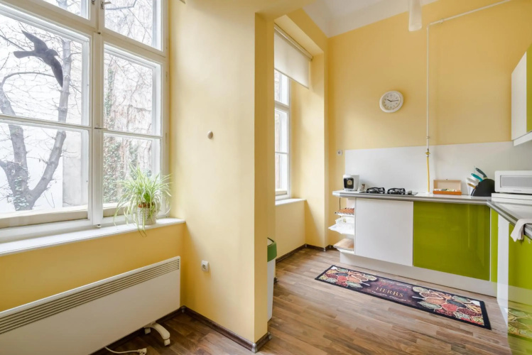 BpR Pyvo Street Home with balcony
