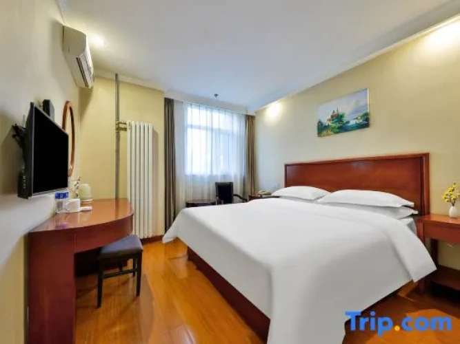Standard Twin room with view