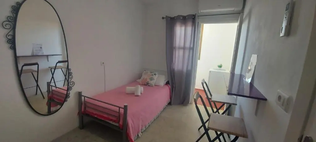 Standard Triple room