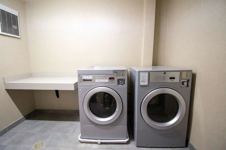 Hampton Inn & Suites North Attleboro