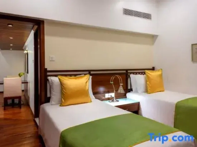 2 Bedrooms Villa