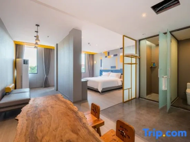 Deluxe Suite