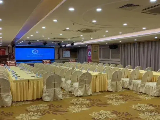 Vienna Hotel (Luoding Luocheng Branch)