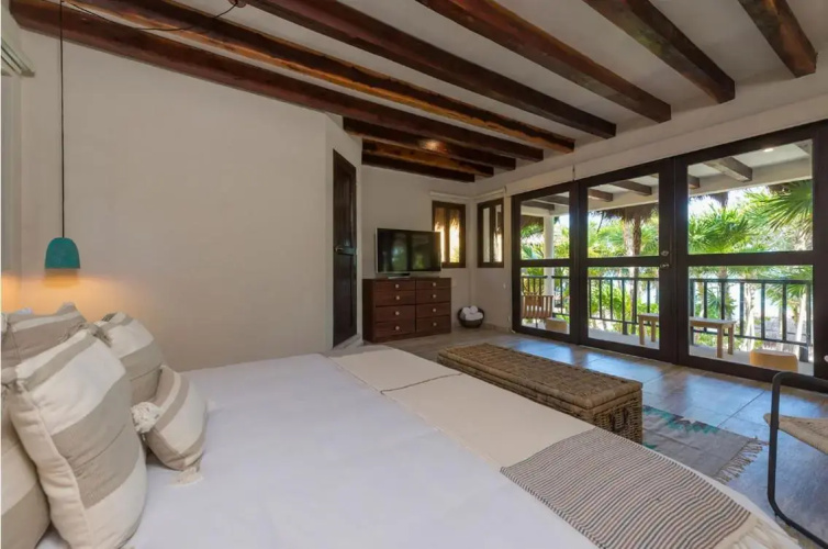 Beachfront bungalows- Soliman Bay