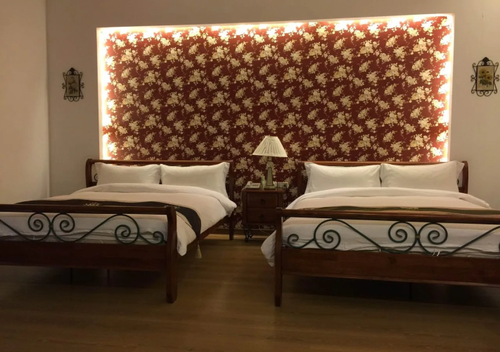 Cloudtop Landscape Hotel